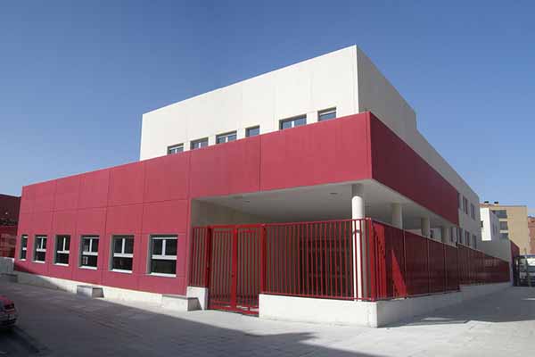 Colegio-público-de-enseñanza-infantil-y-primaria-en-Riochapea